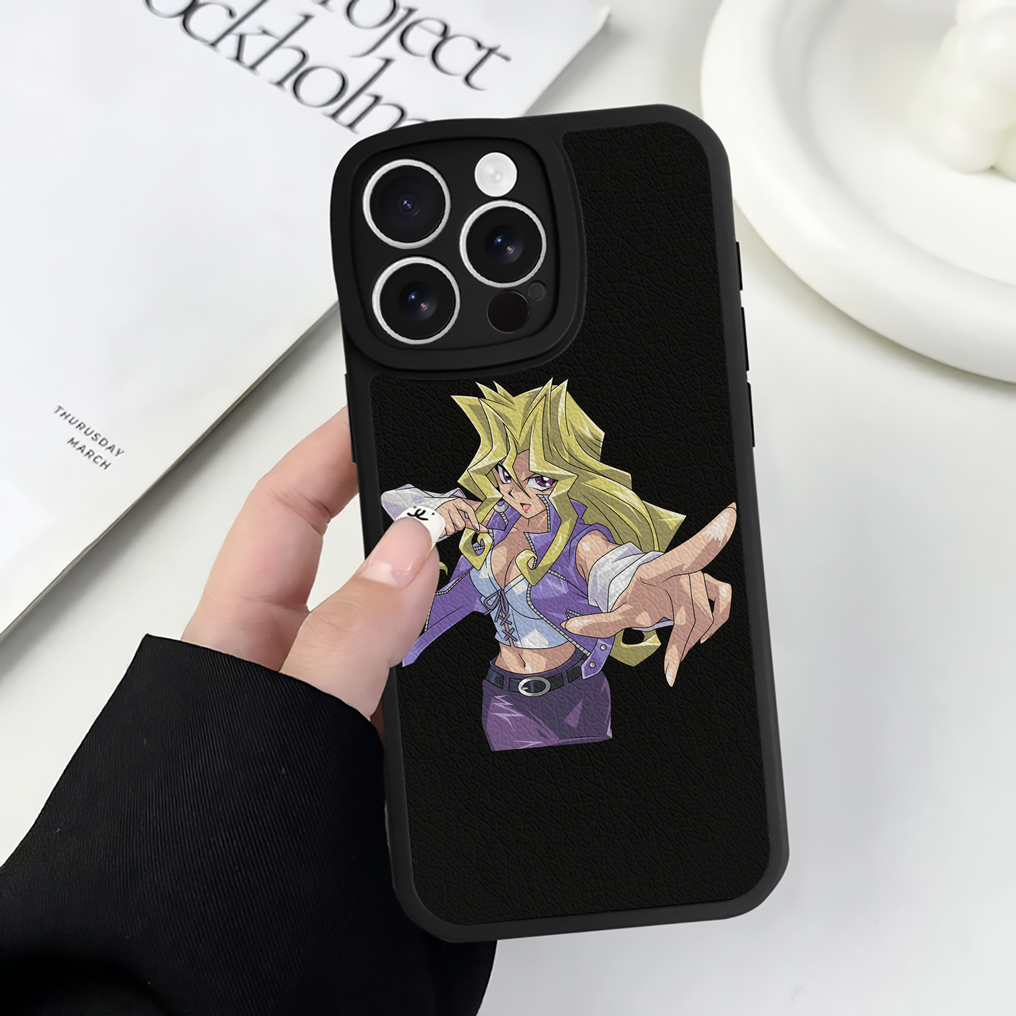 遊☆戯☆王 Yu-Gi-Oh! 【iPhone 16シリーズ対応】シリコンスマホケース（レザー調） 材質：シリコン